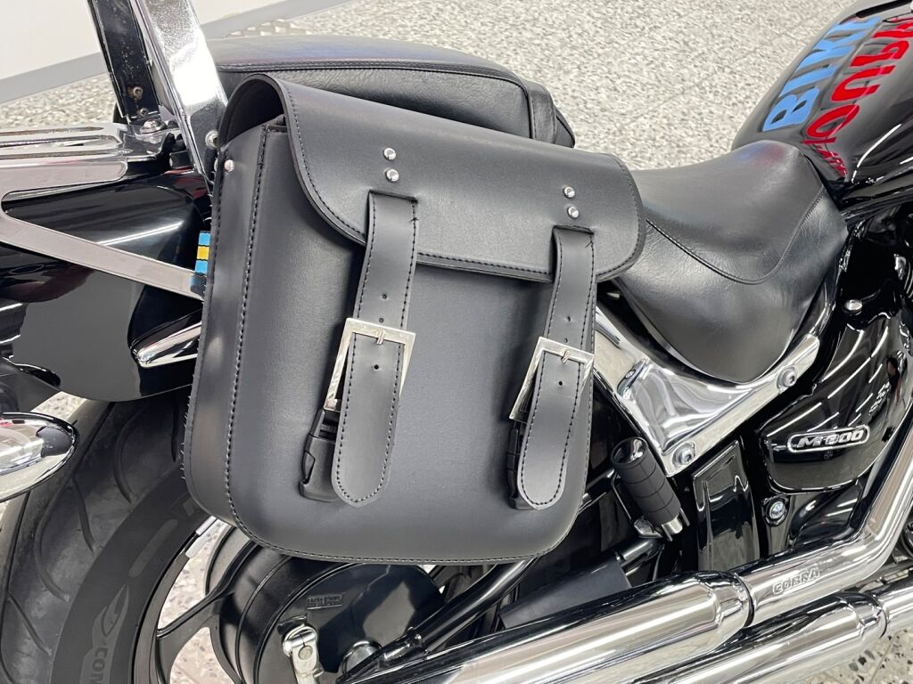 Suzuki INTRUDER 2007 Musta