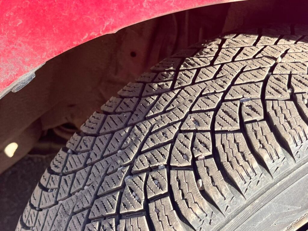 Toyota Yaris 2006 Punainen