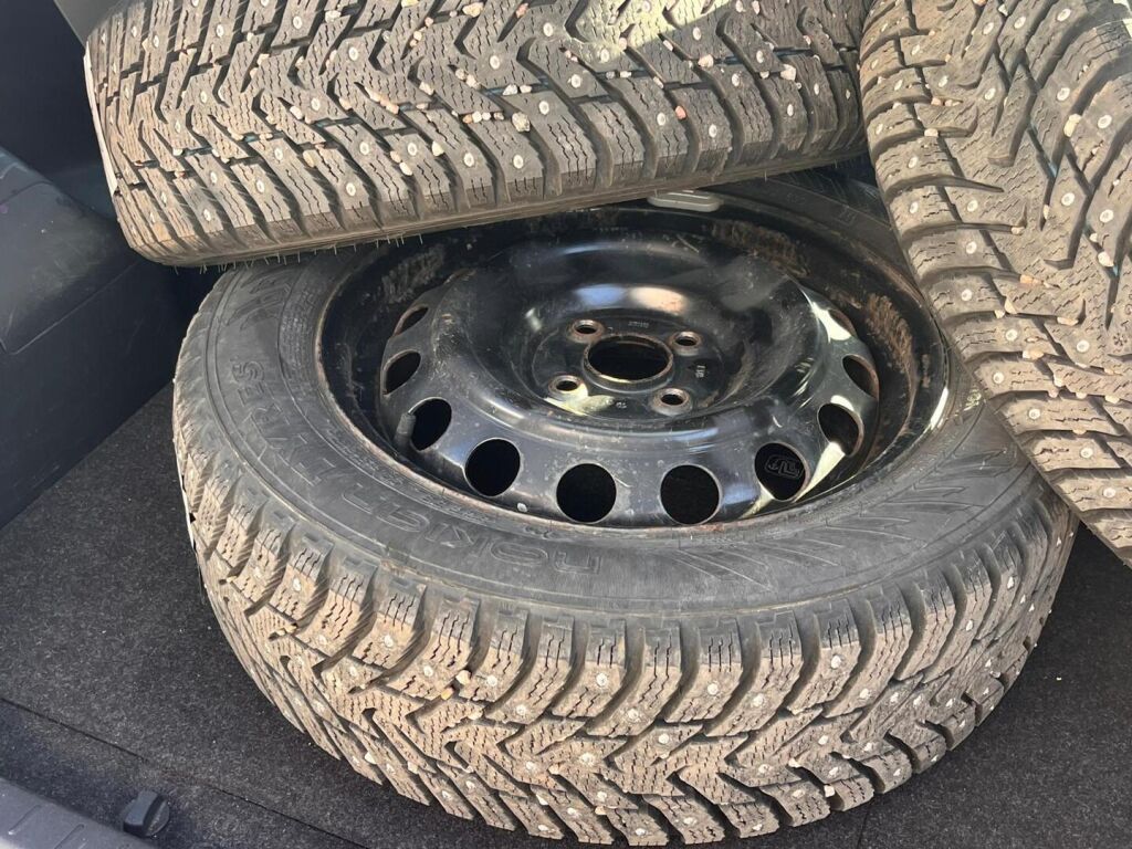 Toyota Yaris 2006 Punainen