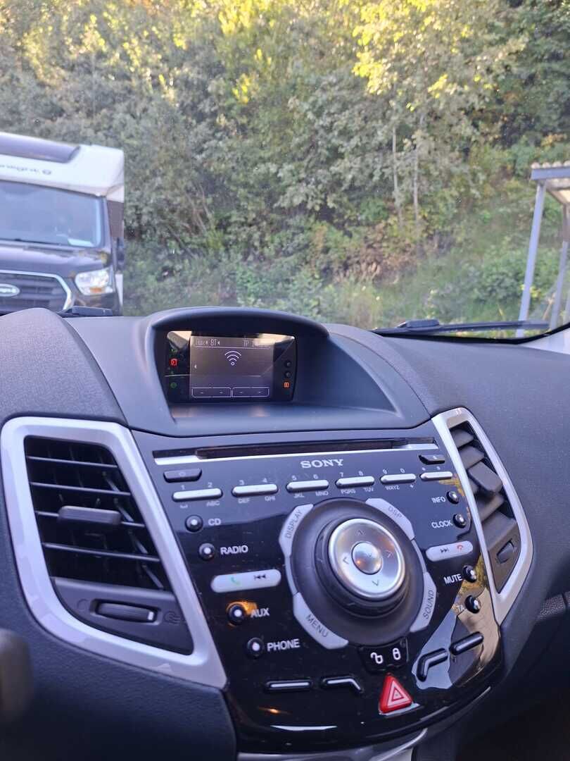 Ford Fiesta 2012 Musta