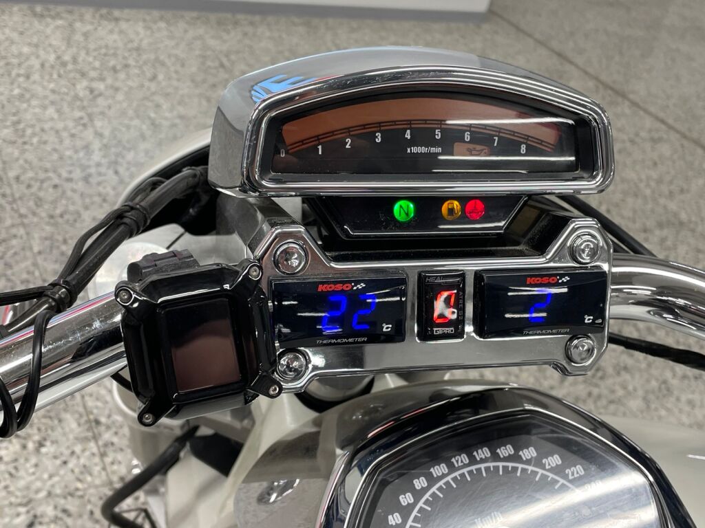 Suzuki INTRUDER 2007 9