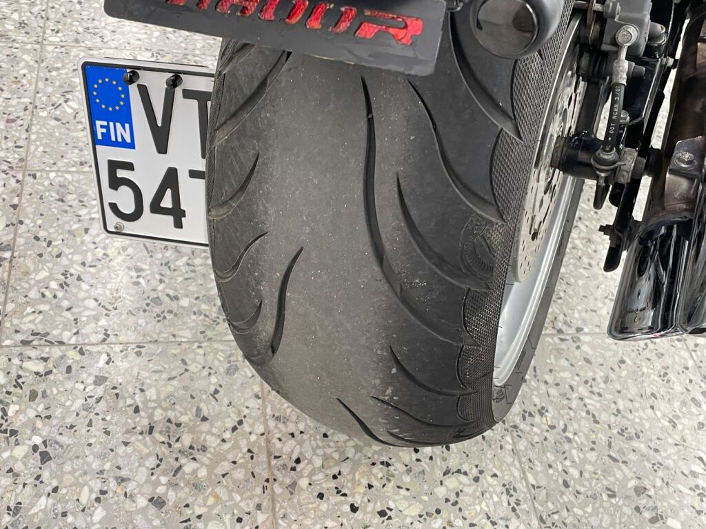 Suzuki INTRUDER 2007 9