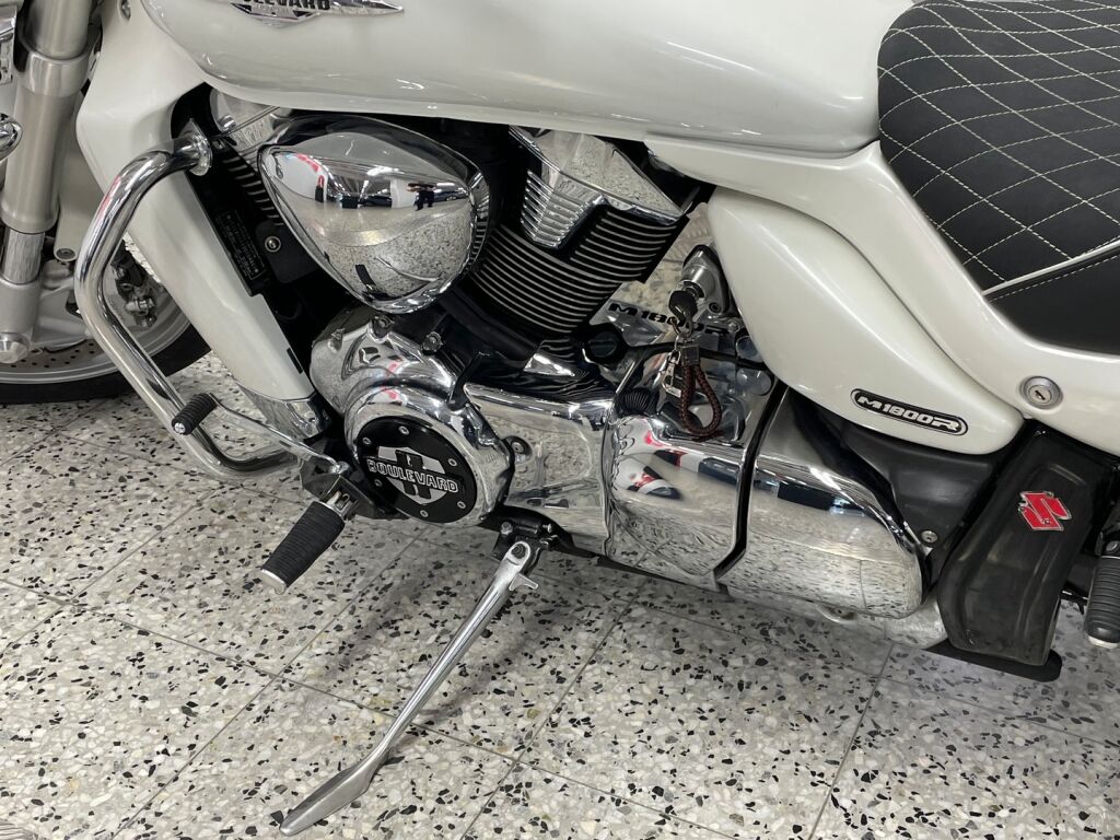 Suzuki INTRUDER 2007 9