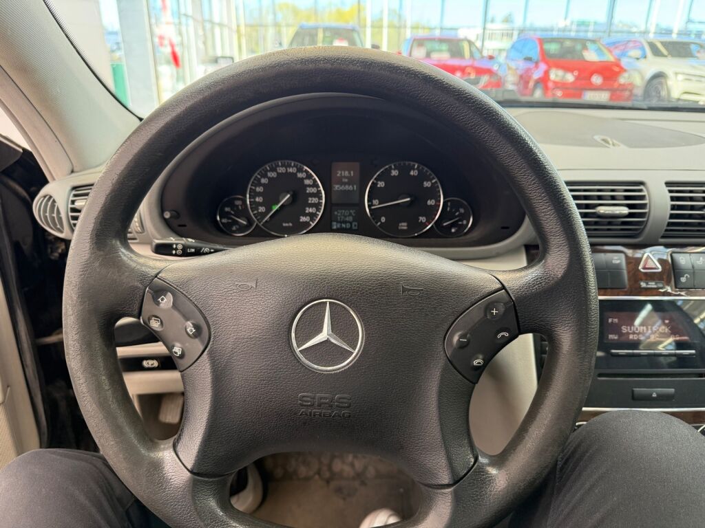Mercedes-Benz C 2004 Musta