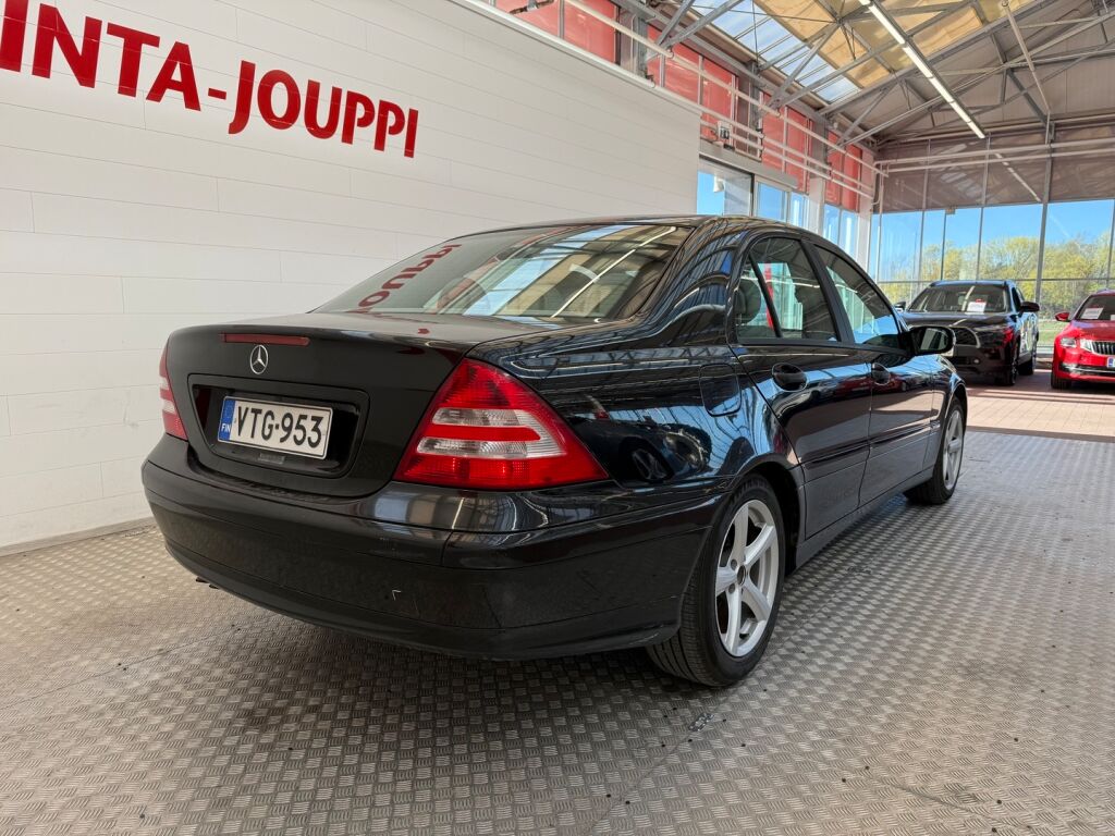 Mercedes-Benz C 2004 Musta