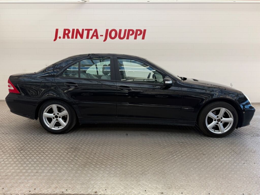 Mercedes-Benz C 2004 Musta