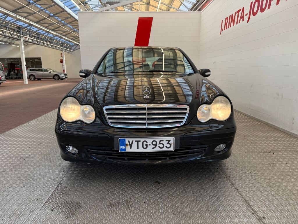 Mercedes-Benz C 2004 Musta
