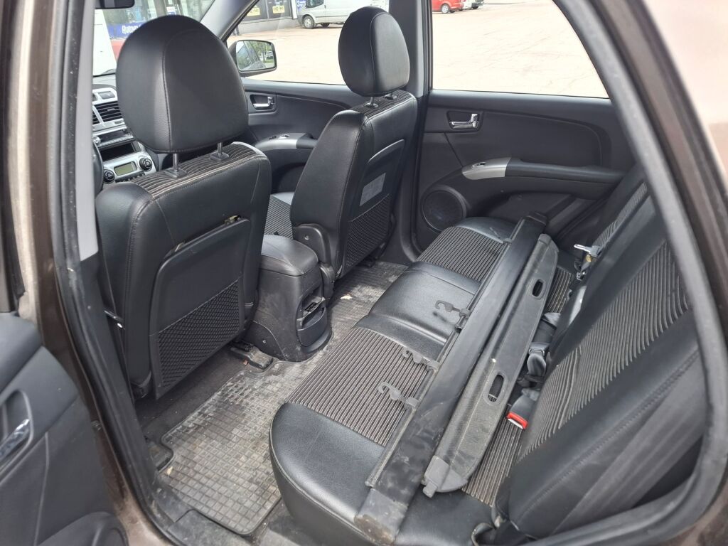 Kia Sportage 2006 Ruskea (beige)