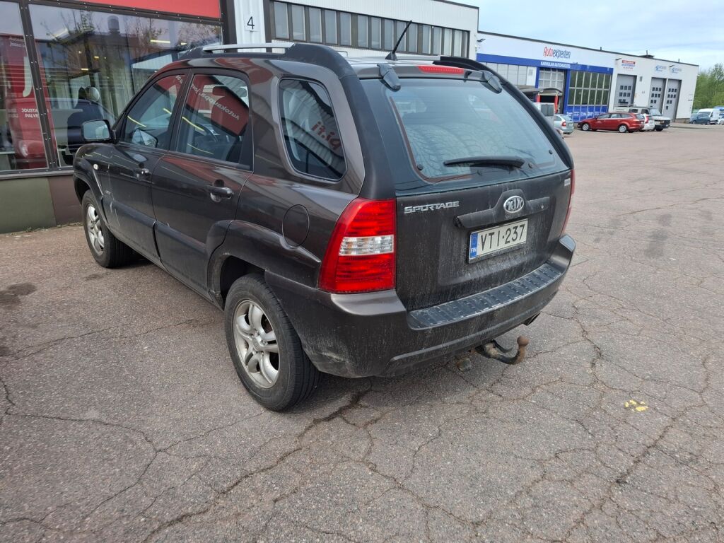 Kia Sportage 2006 Ruskea (beige)