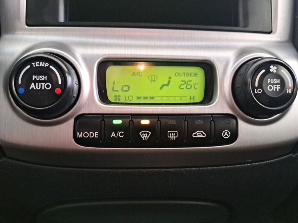 Kia Sportage 2006 Ruskea (beige)