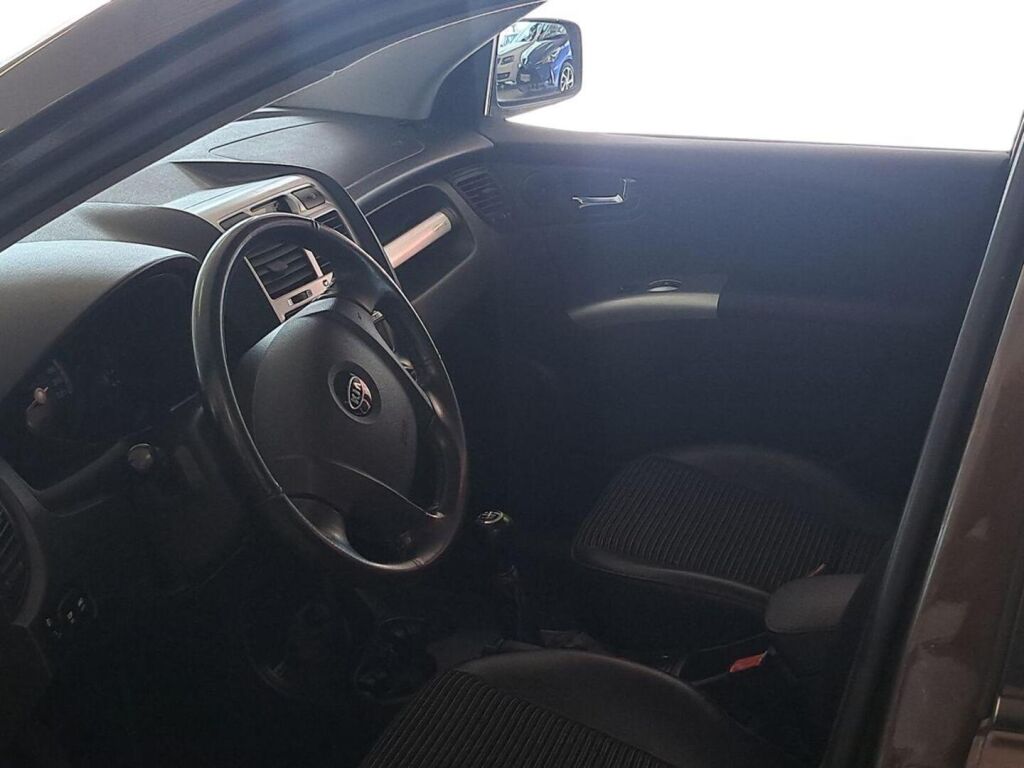 Kia Sportage 2006 Ruskea (beige)