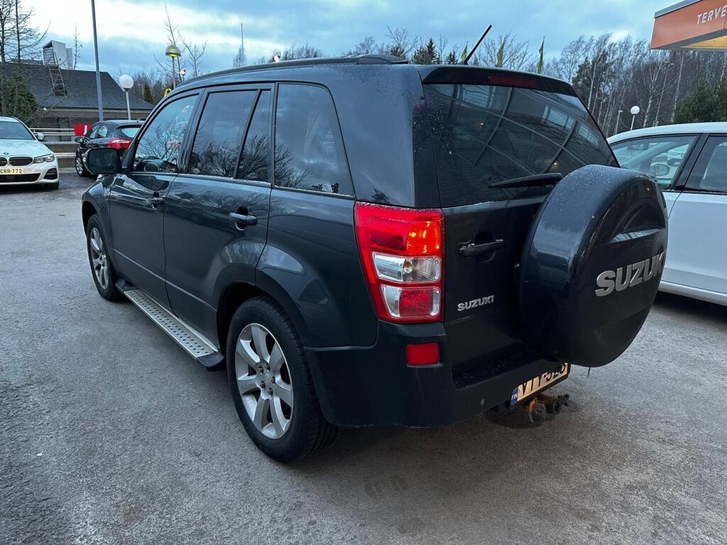 Suzuki Grand Vitara 2009 Musta