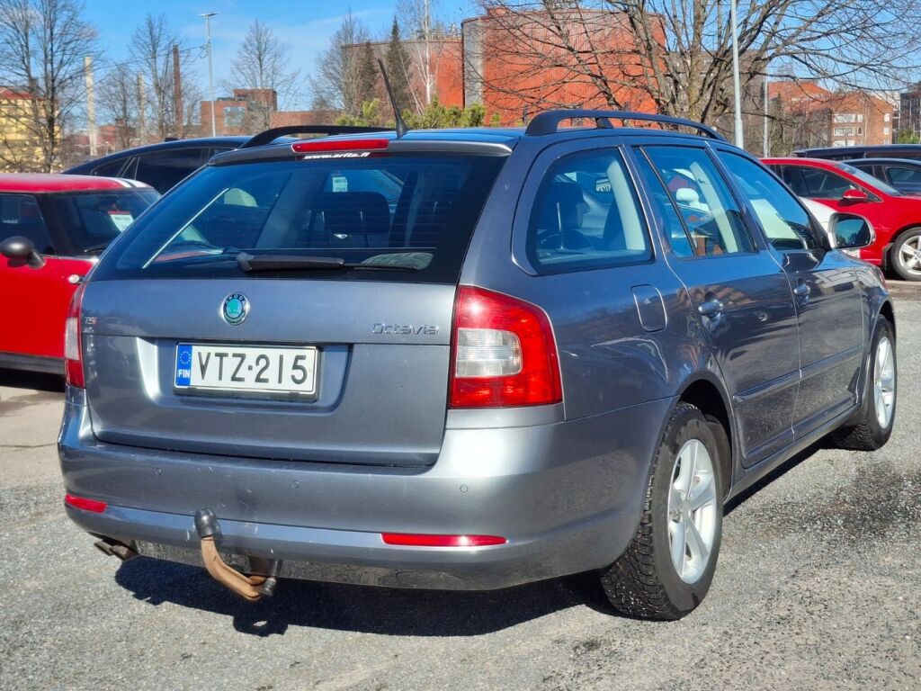 Skoda Octavia 2012 Hopea
