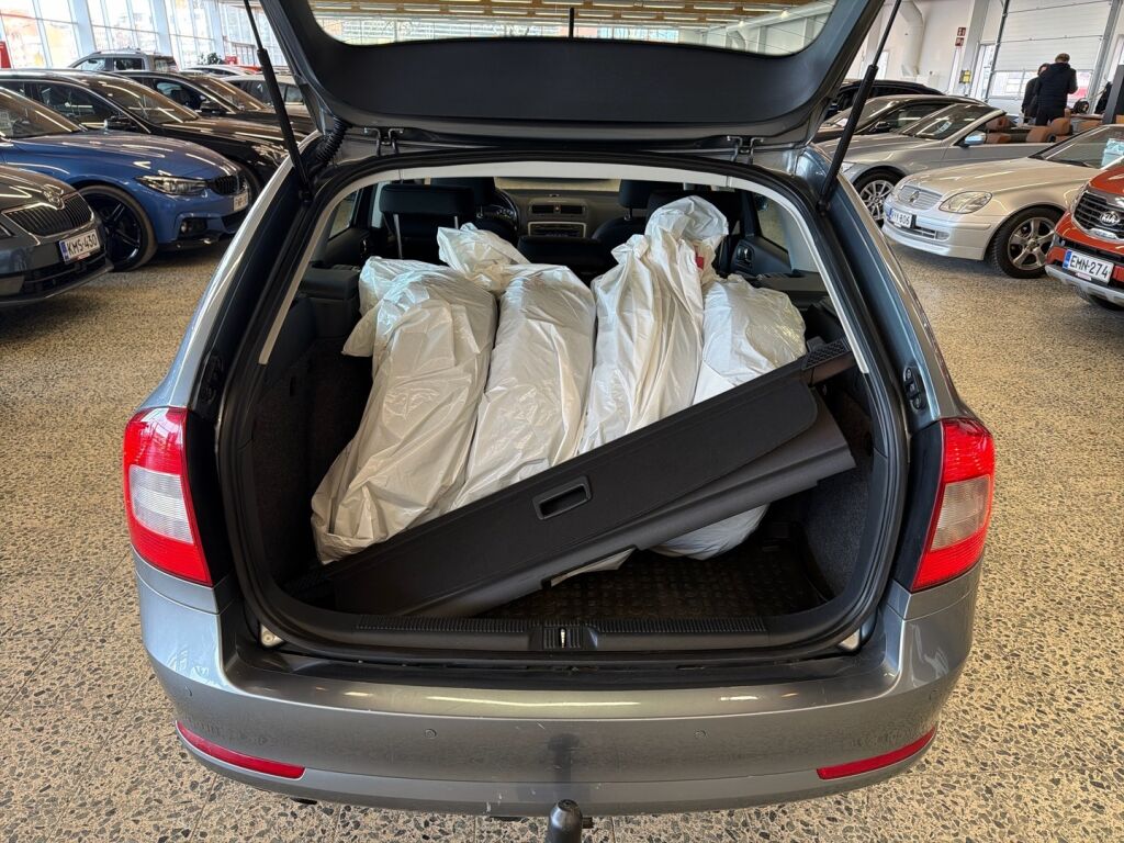 Skoda Octavia 2012 Hopea