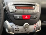 Peugeot 107 2013 Musta