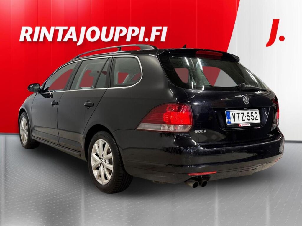 Volkswagen Golf 2012 Musta