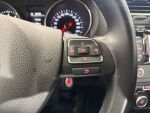 Volkswagen Golf 2012 Musta