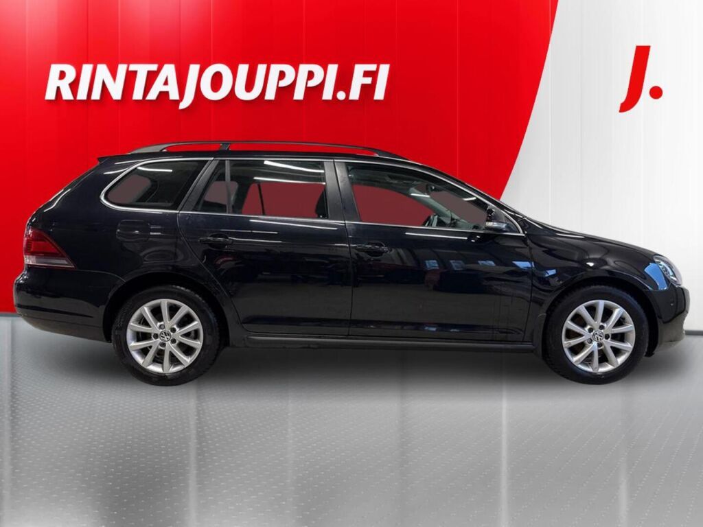Volkswagen Golf 2012 Musta