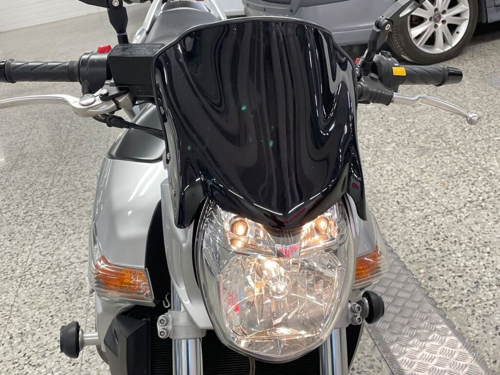 Suzuki GSR 2008 
