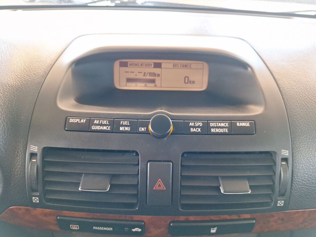 Toyota Avensis 2005 Vihreä