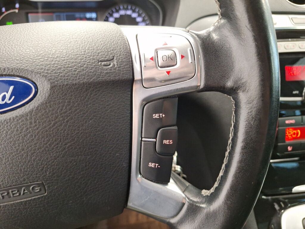 Ford S-Max 2012 Ruskea (beige)