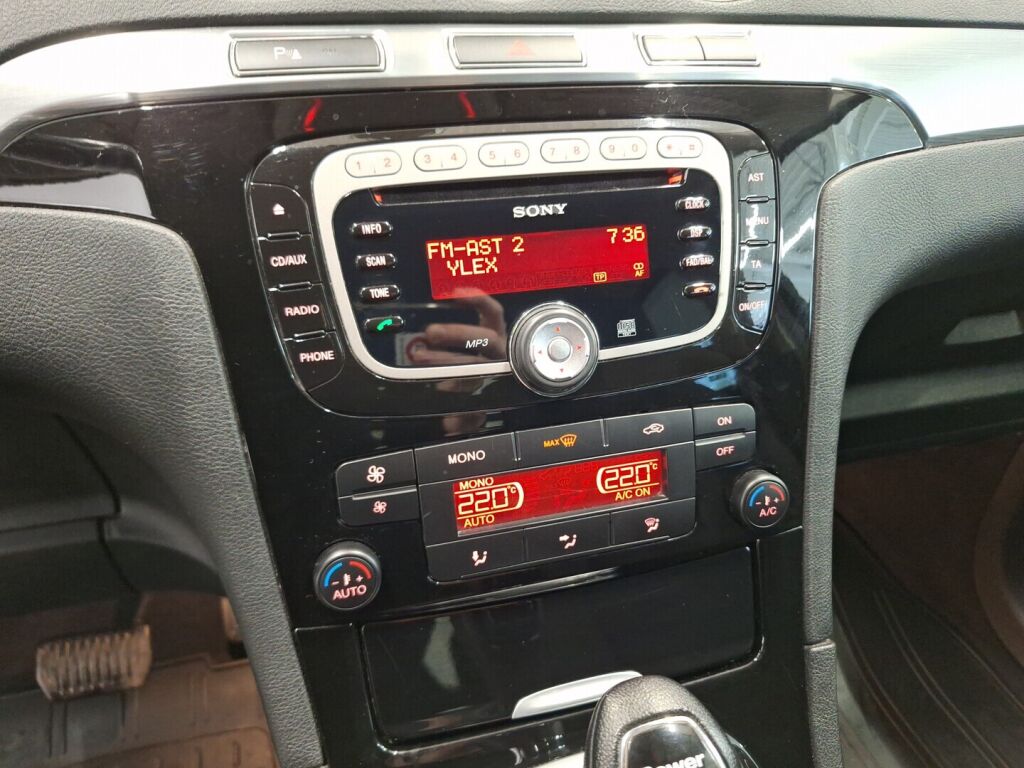 Ford S-Max 2012 Ruskea (beige)