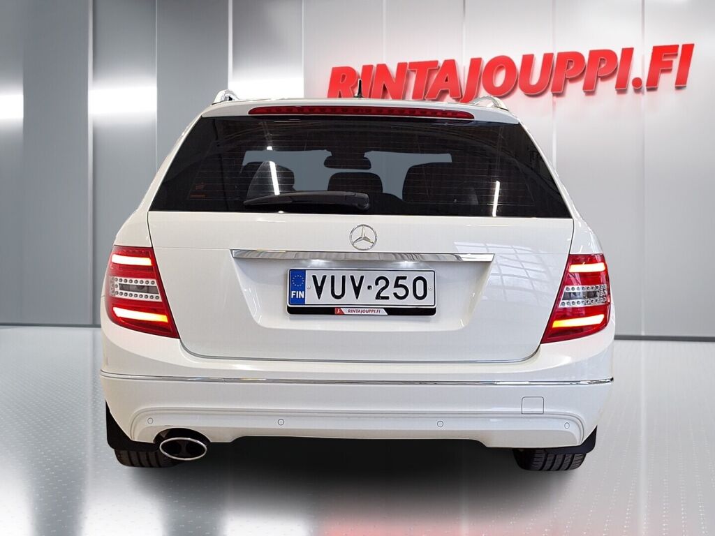 Mercedes-Benz C 2012 Valkoinen