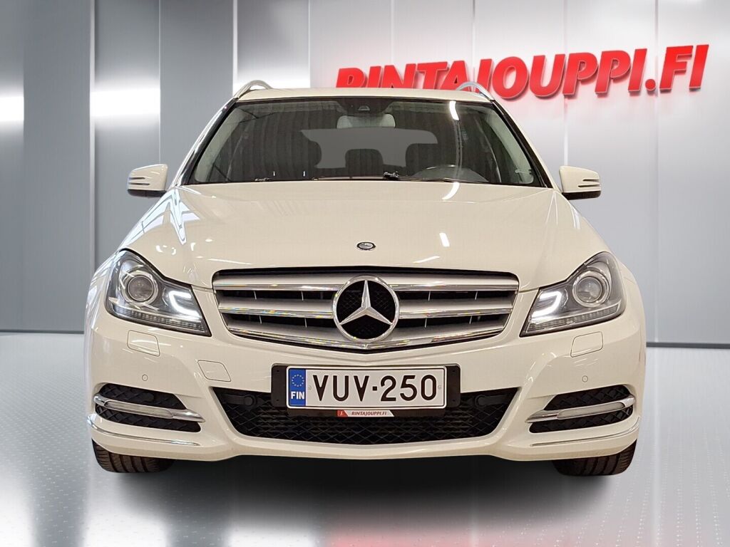 Mercedes-Benz C 2012 Valkoinen