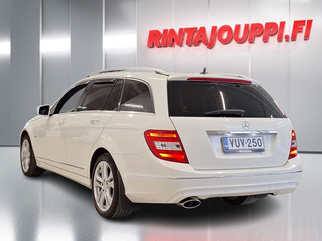 Mercedes-Benz C 2012 Valkoinen