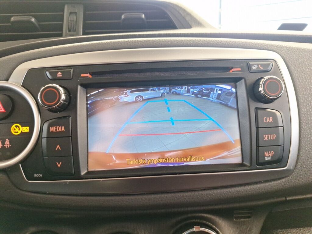 Toyota Yaris 2012 Punainen