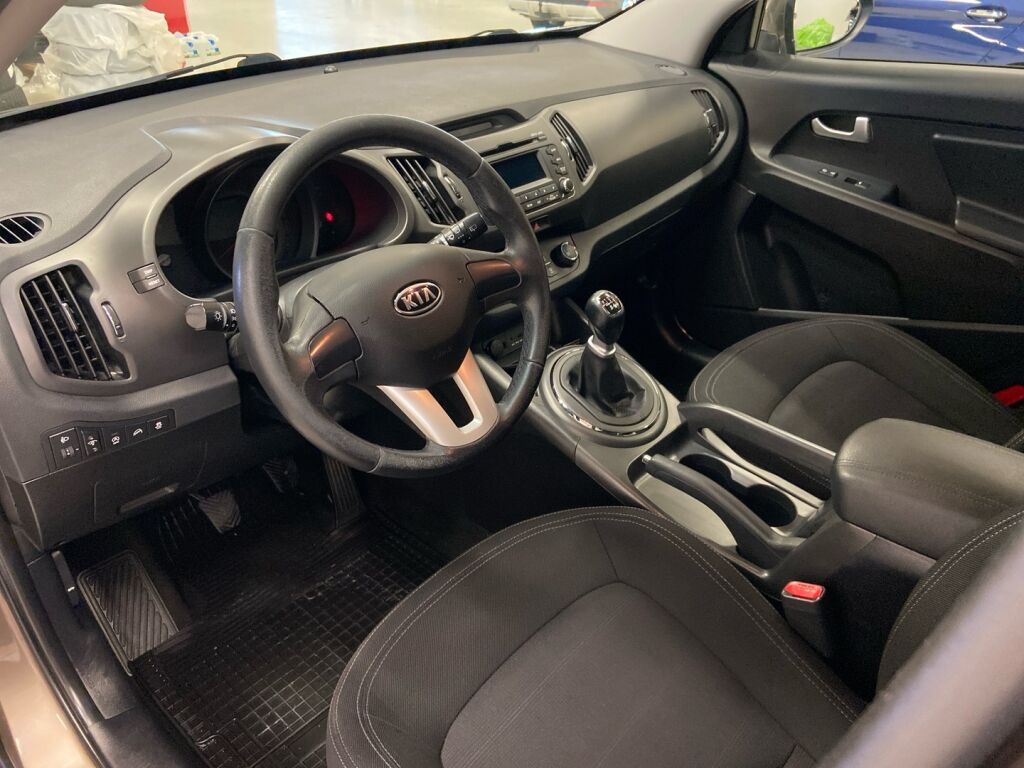 Kia Sportage 2012 Ruskea (beige)