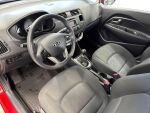 Kia Rio 2012 Punainen