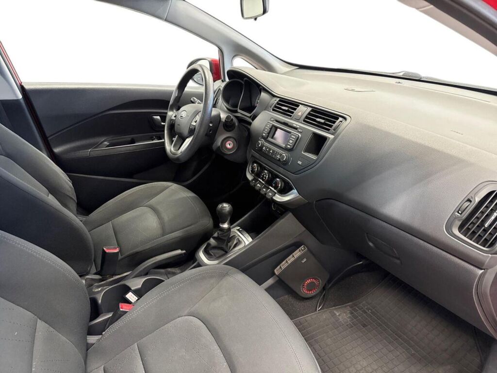 Kia Rio 2012 Punainen