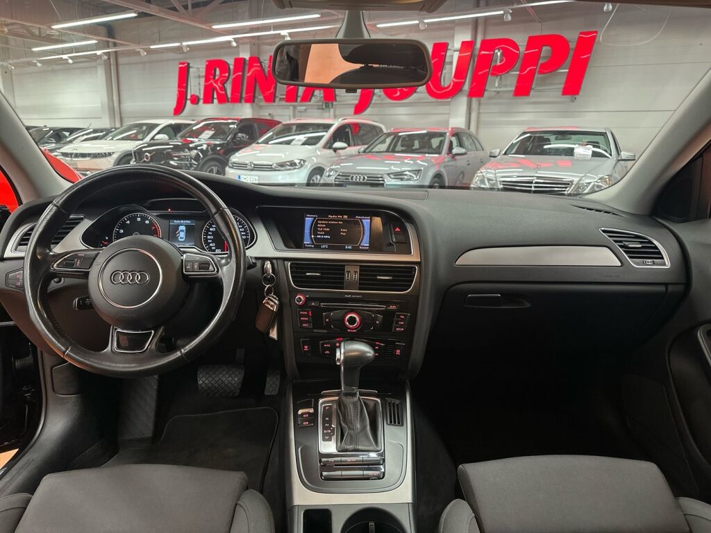 Audi A4 2012 Musta