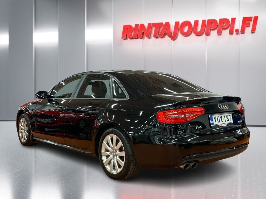 Audi A4 2012 Musta