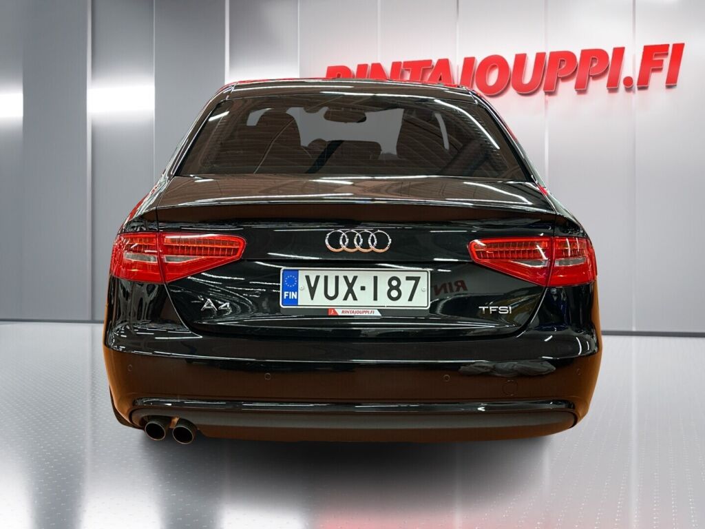 Audi A4 2012 Musta