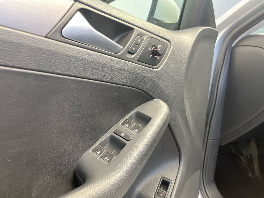 Volkswagen Jetta 2012 Harmaa