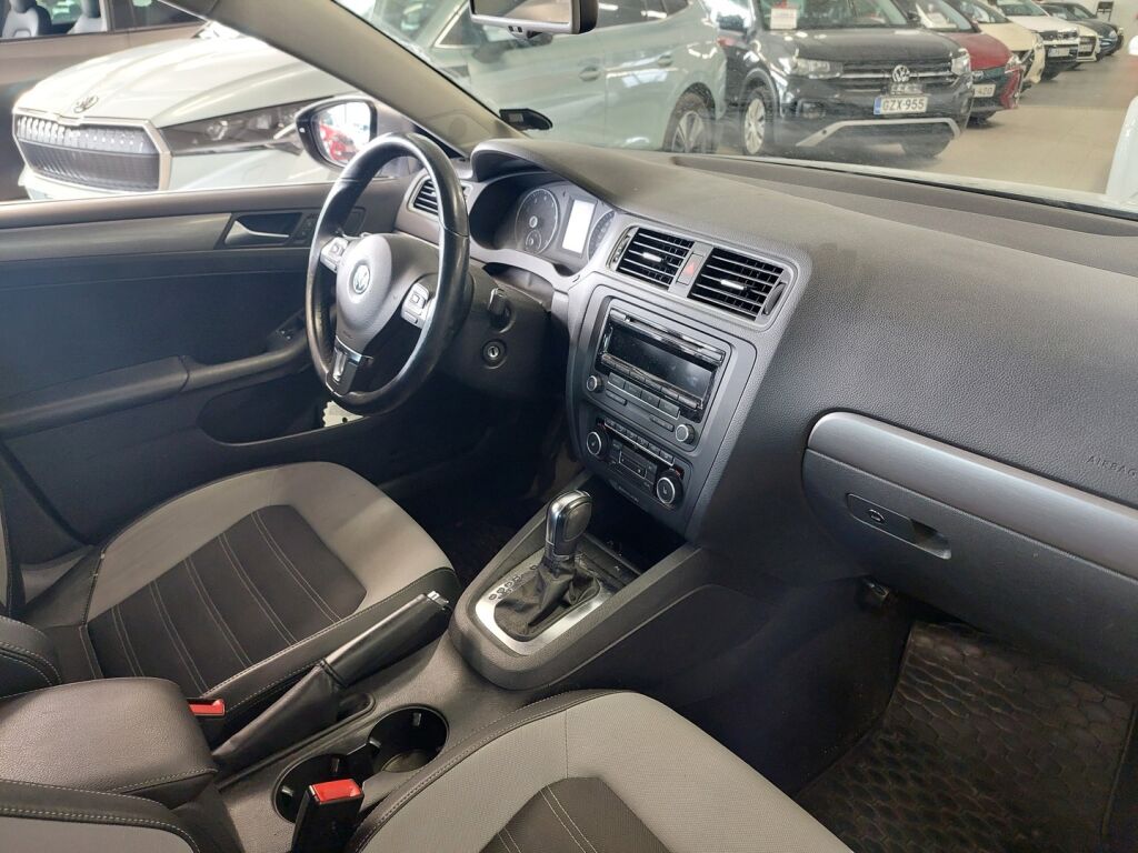 Volkswagen Jetta 2012 Harmaa