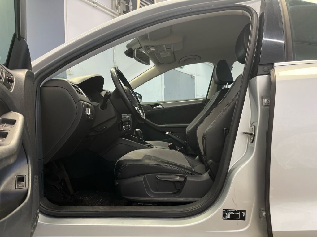 Volkswagen Jetta 2012 Harmaa