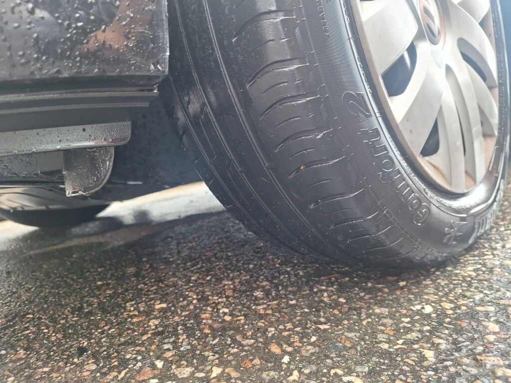 Volkswagen Polo 2012 Musta