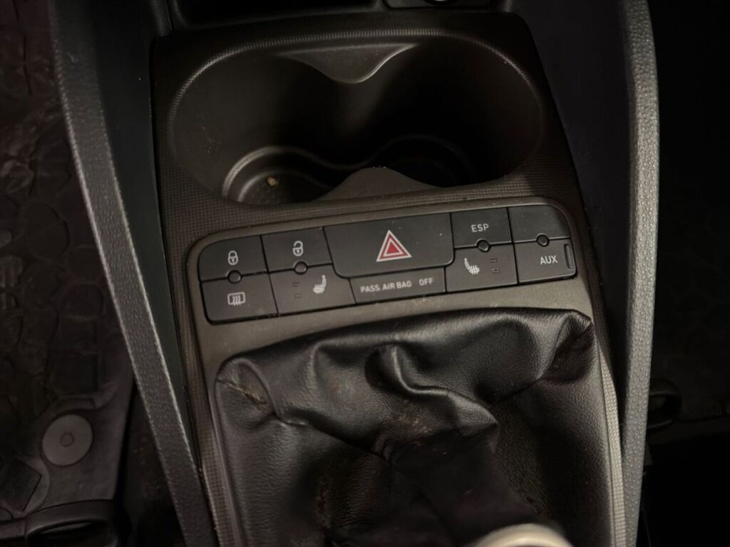 Seat Ibiza ST 2012 Punainen