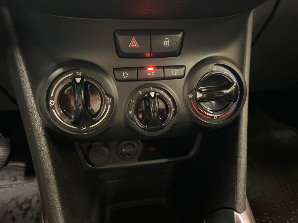 Peugeot 2008 2014 Ruskea (beige)