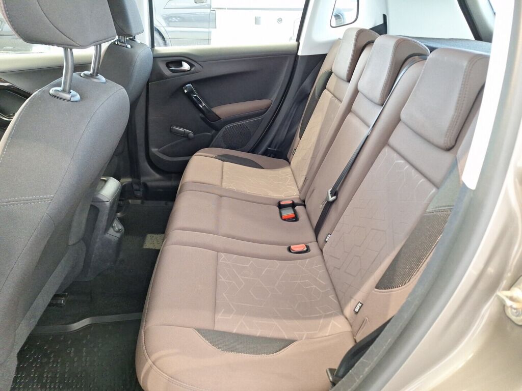 Peugeot 2008 2014 Harmaa