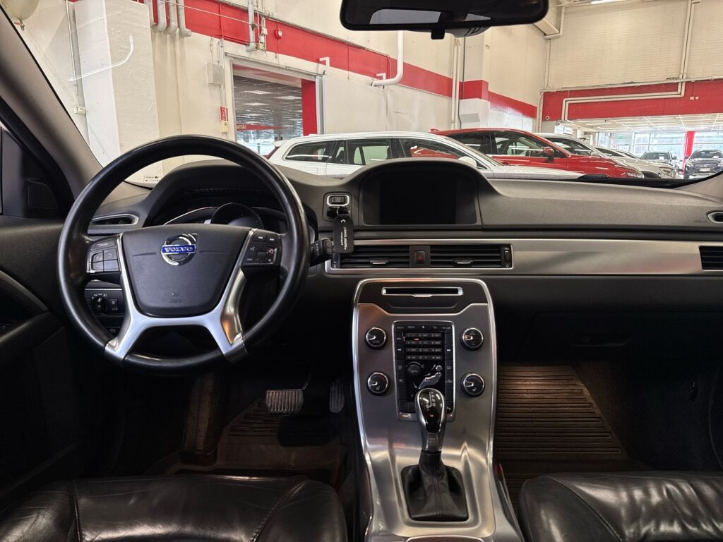 Volvo V70 2014 Harmaa