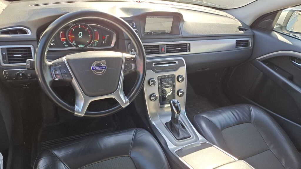 Volvo V70 2014 Harmaa