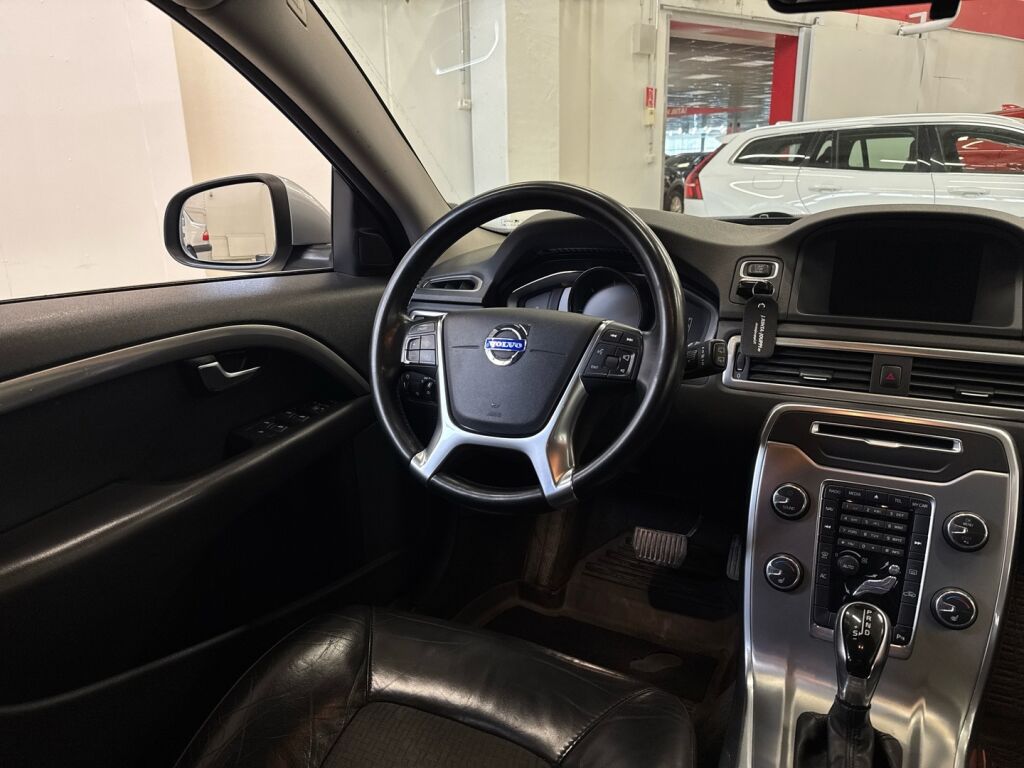 Volvo V70 2014 Harmaa