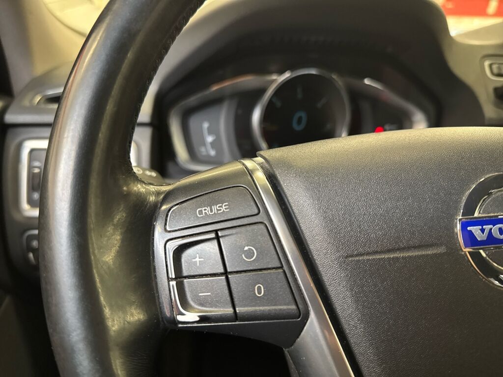 Volvo V70 2014 Harmaa