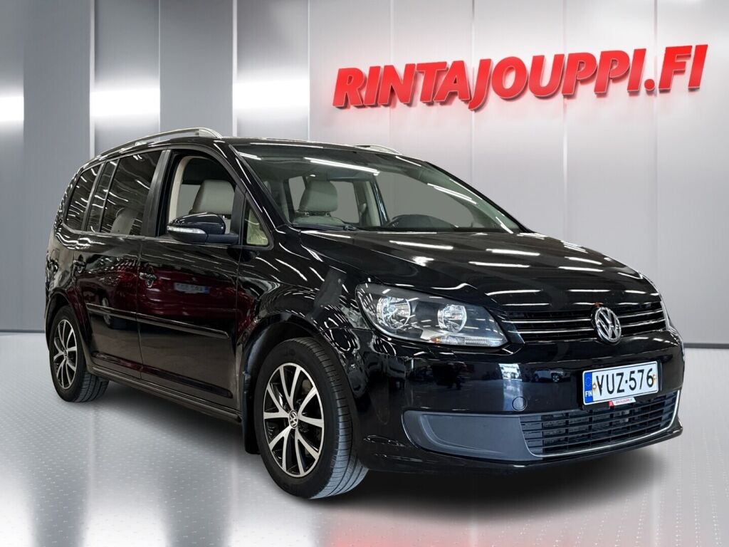 Volkswagen Touran 2012 Musta