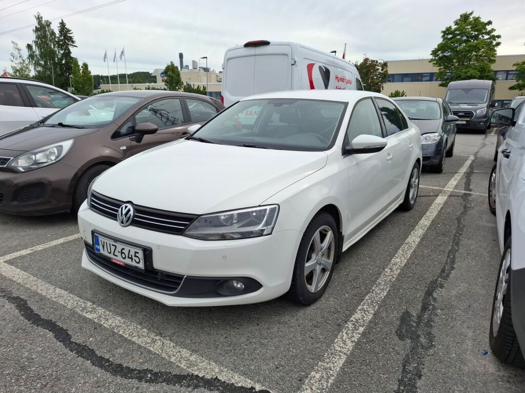 Volkswagen Jetta 2012 Valkoinen