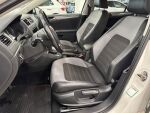 Volkswagen Jetta 2012 Valkoinen